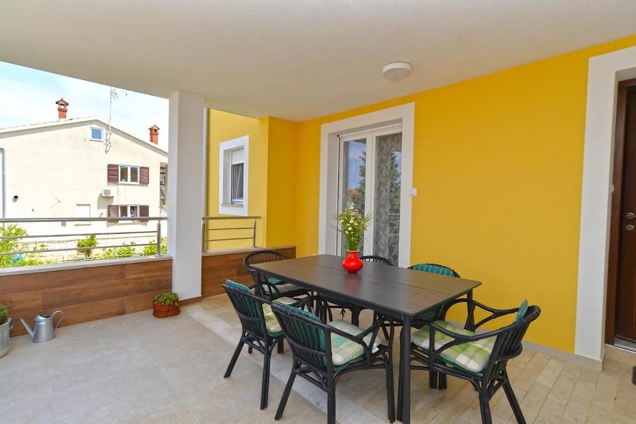 Apartments Marija 1648 0*, Porec